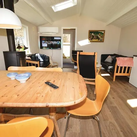 Four-bedroom In Σπίτι διακοπών *